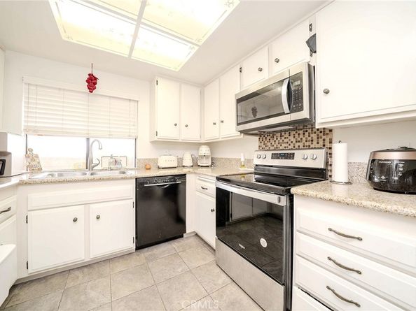 13526 La Jolla, La Mirada CA 90638