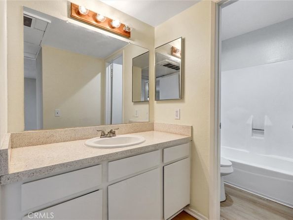 2813 S Fairview Street G, Santa Ana CA 92704