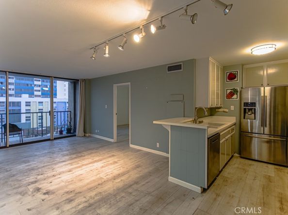 1750 E Ocean 603, Long Beach CA 90802