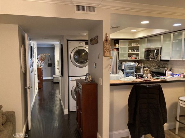 809 N Spurgeon 5, Santa Ana CA 92701