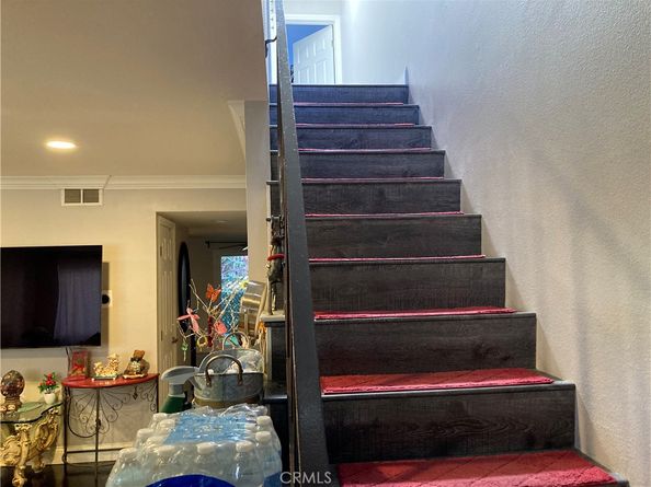809 N Spurgeon 5, Santa Ana CA 92701