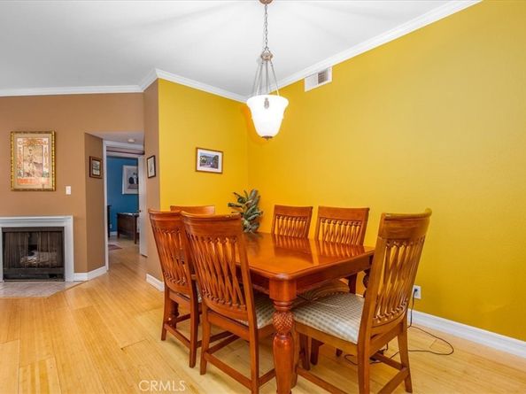 3913 N Virginia Road 203, Long Beach CA 90807