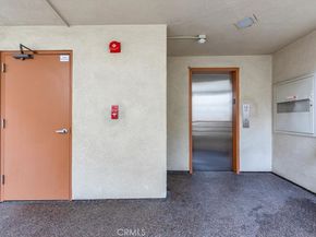 3913 N Virginia Road 203, Long Beach CA 90807