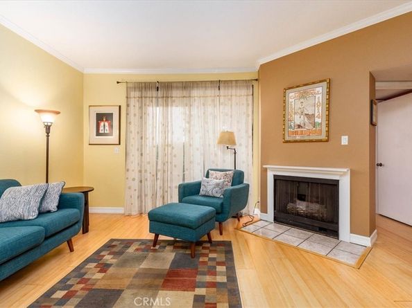 3913 N Virginia Road 203, Long Beach CA 90807