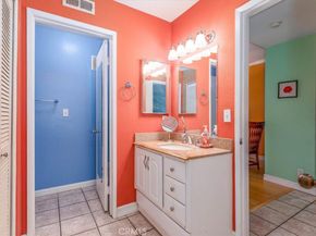 3913 N Virginia Road 203, Long Beach CA 90807
