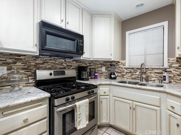 3913 N Virginia Road 203, Long Beach CA 90807