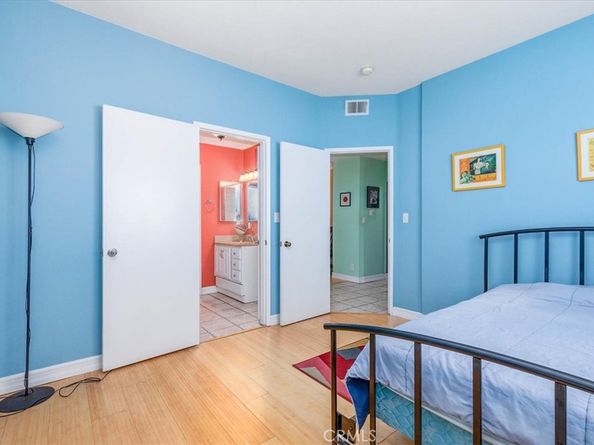 3913 N Virginia Road 203, Long Beach CA 90807