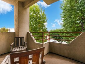 3913 N Virginia Road 203, Long Beach CA 90807
