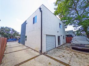 645 W 97th, Los Angeles CA 90044