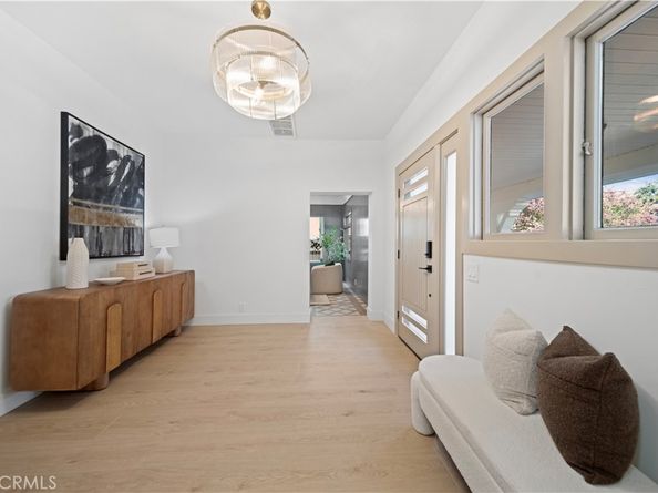 1676 W 24th, Los Angeles CA 90007