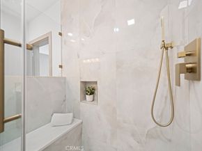 1676 W 24th, Los Angeles CA 90007