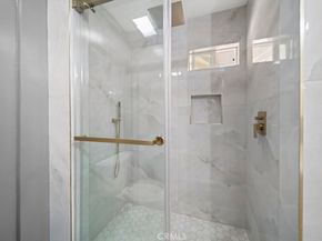 1676 W 24th, Los Angeles CA 90007