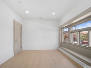 1676 W 24th, Los Angeles CA 90007