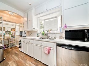 1128 S Citrus Avenue, Los Angeles CA 90019