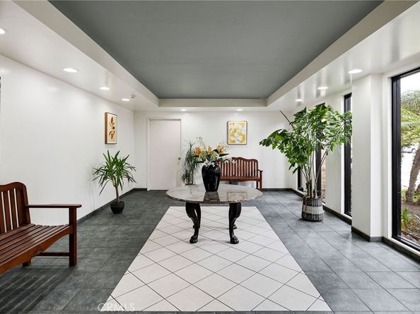 727 Esplanade 302, Redondo Beach CA 90277