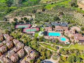 2712 Villas Way, San Diego CA 92108