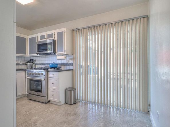 540 Hampshire Ln, Chula Vista CA 91911