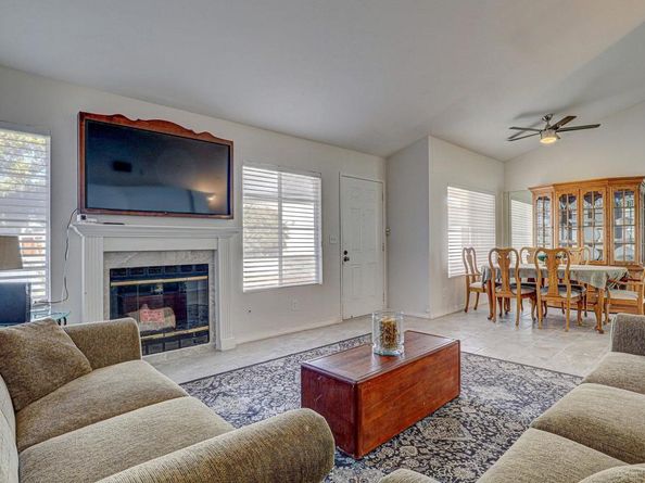 540 Hampshire Ln, Chula Vista CA 91911