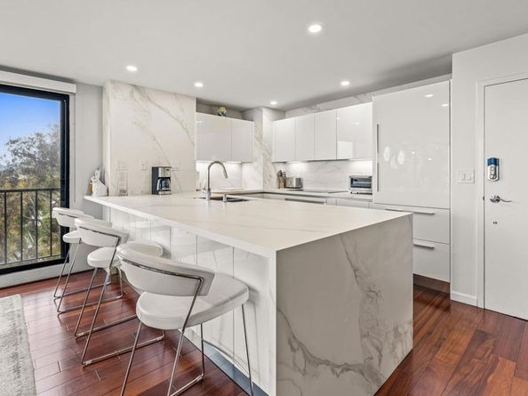 2500 Torrey Pines Road 805, La Jolla CA 92037