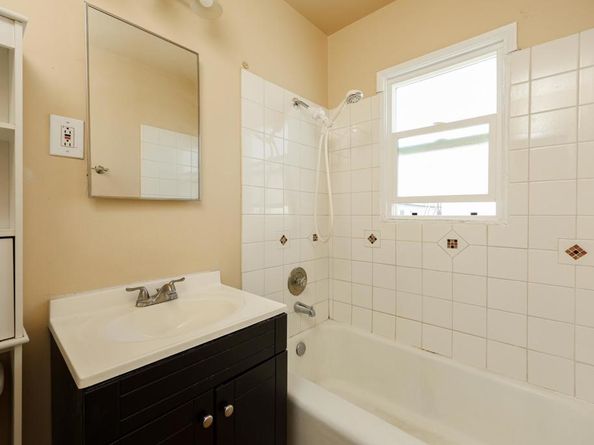 4662  4664 Bancroft, San Diego CA 92116