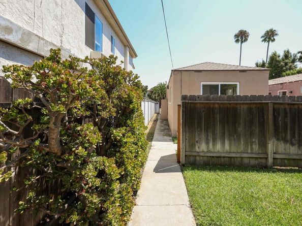 4662  4664 Bancroft, San Diego CA 92116