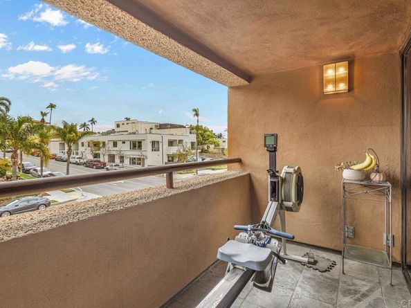 230 W Laurel Street 506, San Diego CA 92101