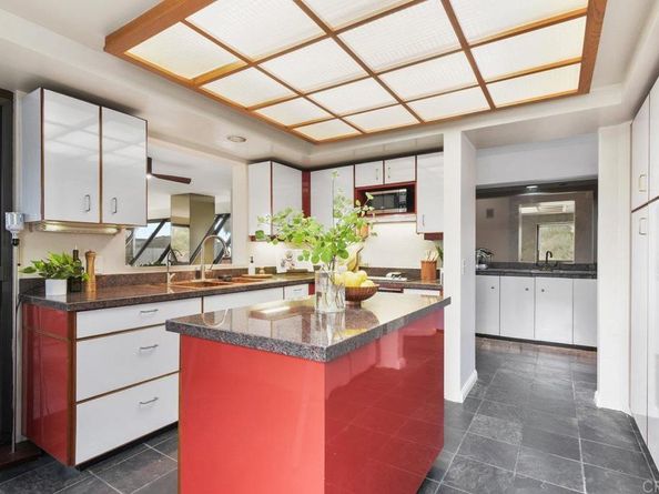 230 W Laurel Street 506, San Diego CA 92101