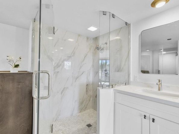 230 W Laurel Street 506, San Diego CA 92101