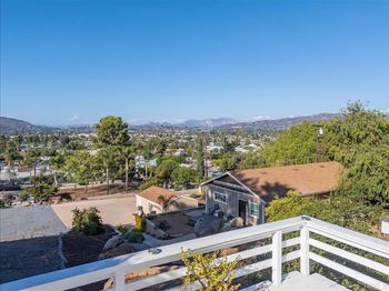 1233 Bonita Way