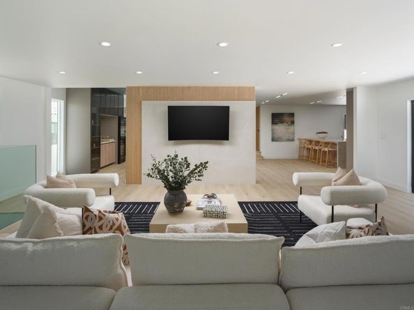 3231 Hawk Street, San Diego CA 92103