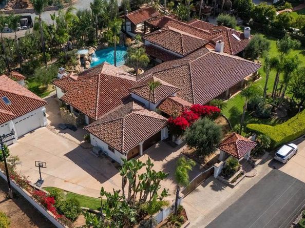 647 Crest Drive, El Cajon CA 92019
