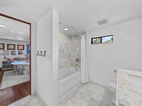 647 Crest Drive, El Cajon CA 92019
