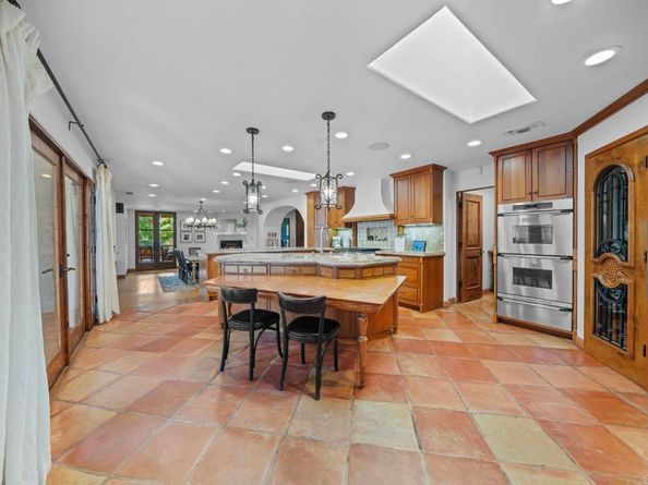 647 Crest Drive, El Cajon CA 92019
