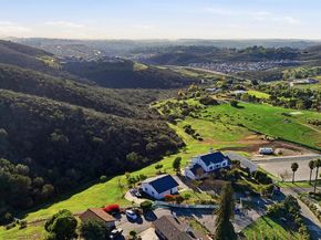 1925 Robinhood Road, Vista CA 92084