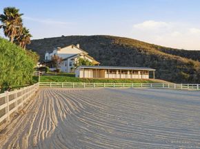 1925 Robinhood Road, Vista CA 92084