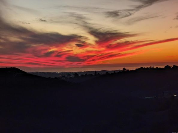 1925 Robinhood Road, Vista CA 92084