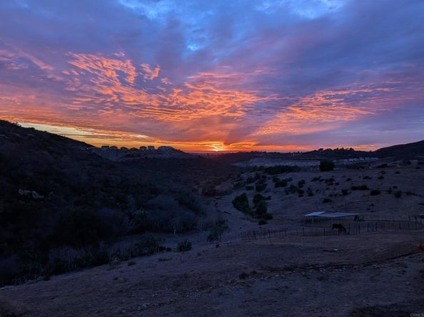 1925 Robinhood Road, Vista CA 92084