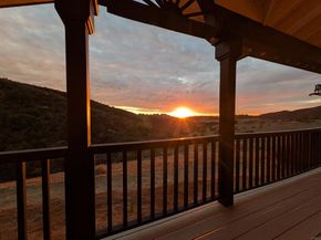 1925 Robinhood Road, Vista CA 92084