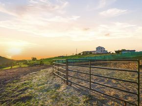 1925 Robinhood Road, Vista CA 92084