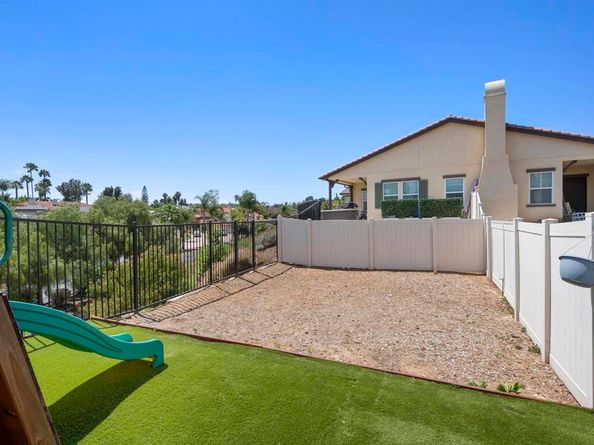8304 The Grant Place, Bonita CA 91902
