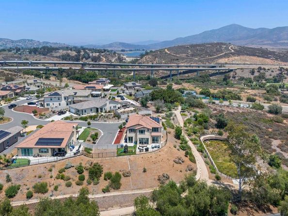 8304 The Grant Place, Bonita CA 91902