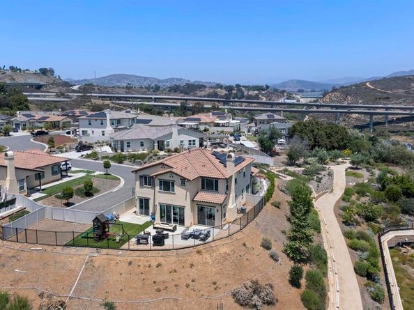 8304 The Grant Place, Bonita CA 91902
