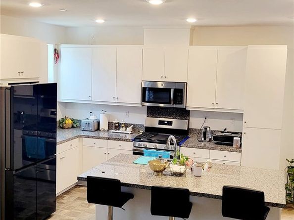 5604 Altamura Way 10, Fontana CA 92336