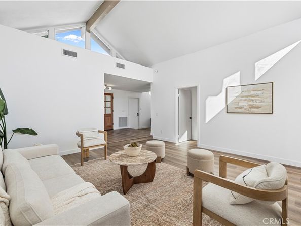 21108 Mayall, Chatsworth CA 91311