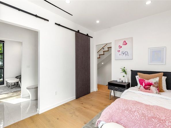 3975 Frances Avenue, West Los Angeles CA 90066