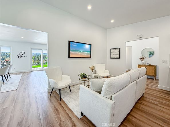 4627 Willens, Woodland Hills CA 91364