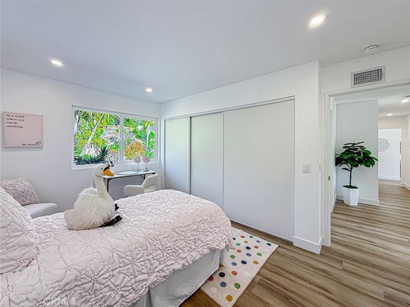 4627 Willens, Woodland Hills CA 91364