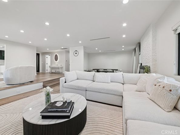 15937 Londelius Street, North Hills CA 91343