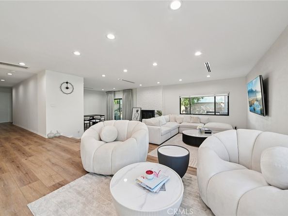 15937 Londelius Street, North Hills CA 91343