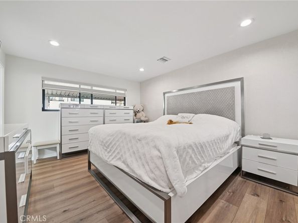 15937 Londelius Street, North Hills CA 91343